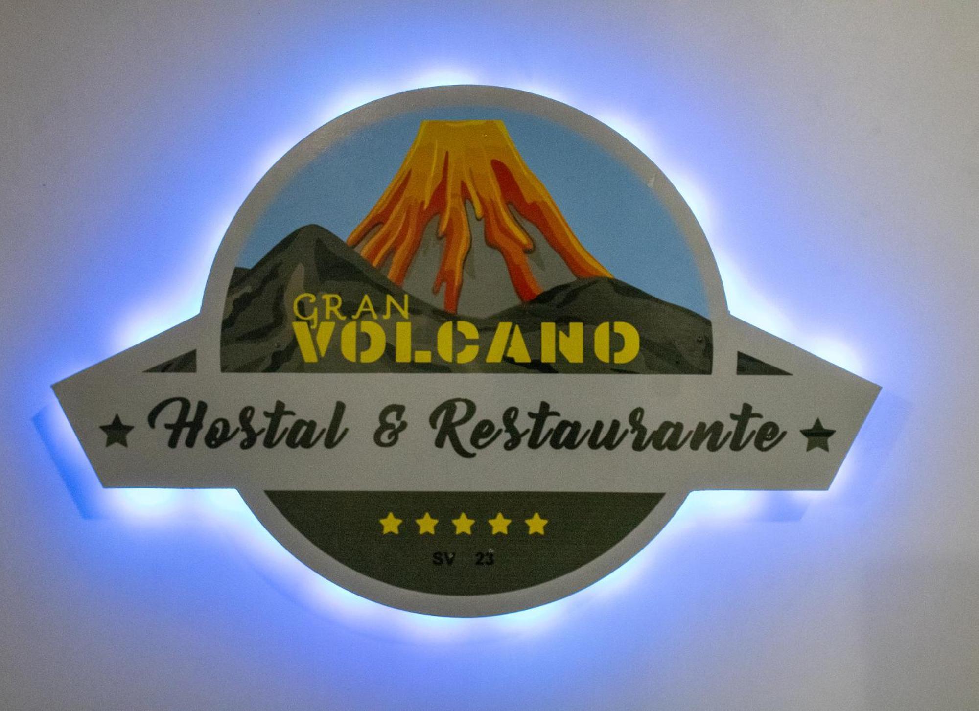 Volcano Hostal Y Restaurante 산살바도르 외부 사진